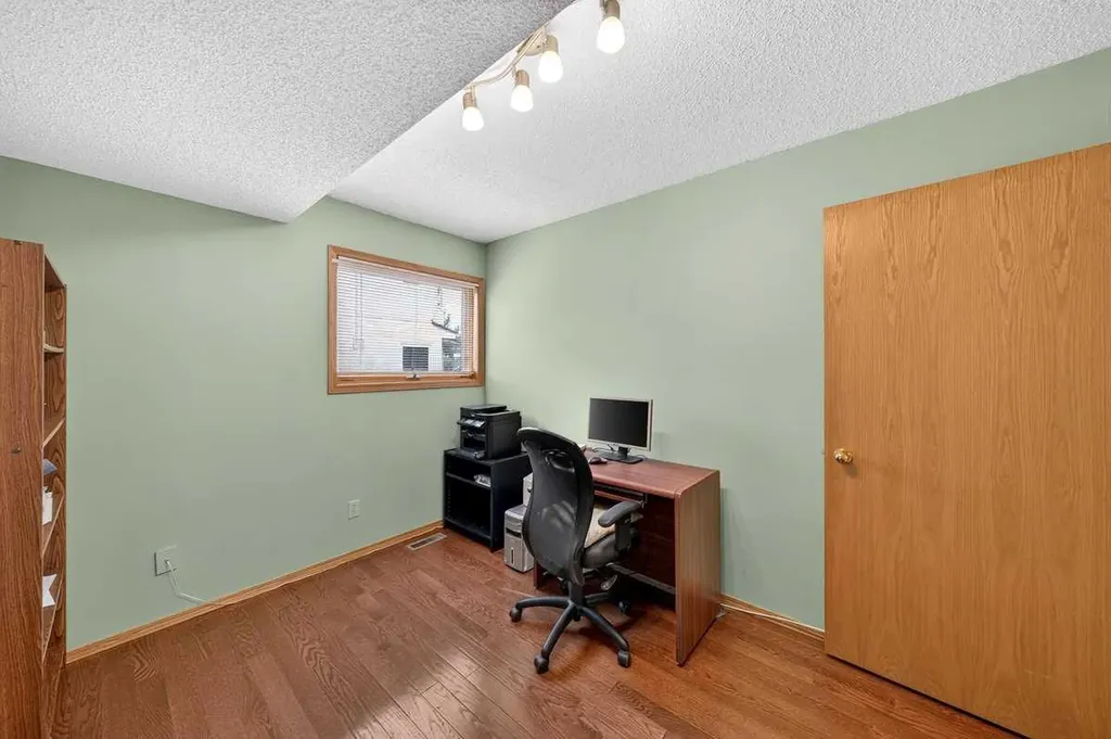 416 Sierra Morena Place SW Calgary AB T3H 2X2