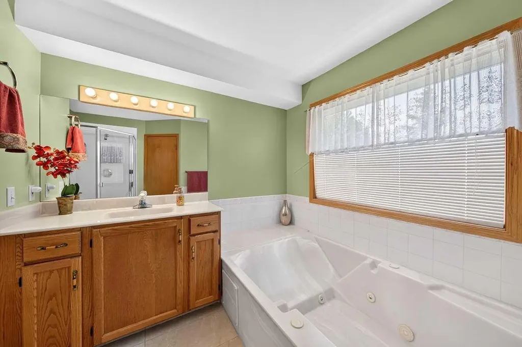 416 Sierra Morena Place SW Calgary AB T3H 2X2