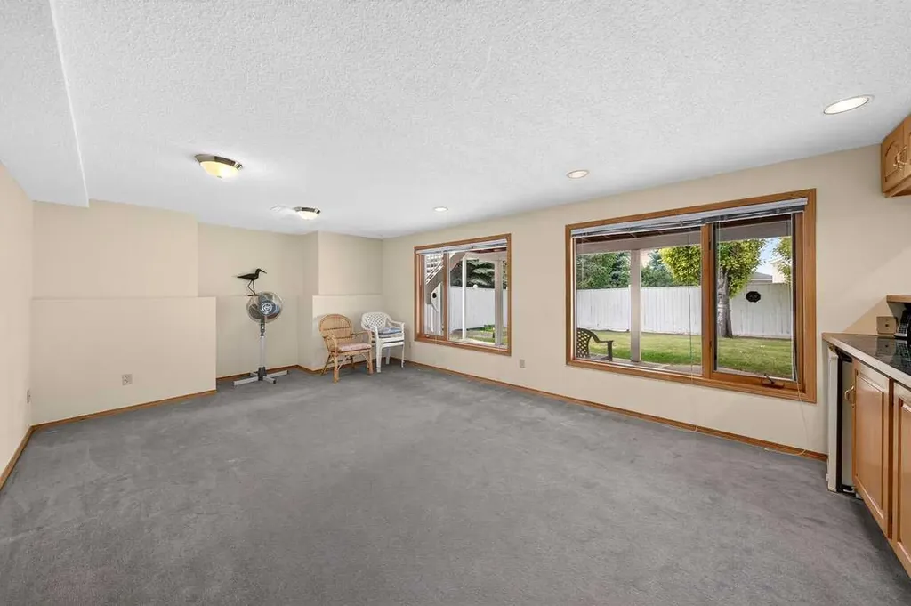 416 Sierra Morena Place SW Calgary AB T3H 2X2