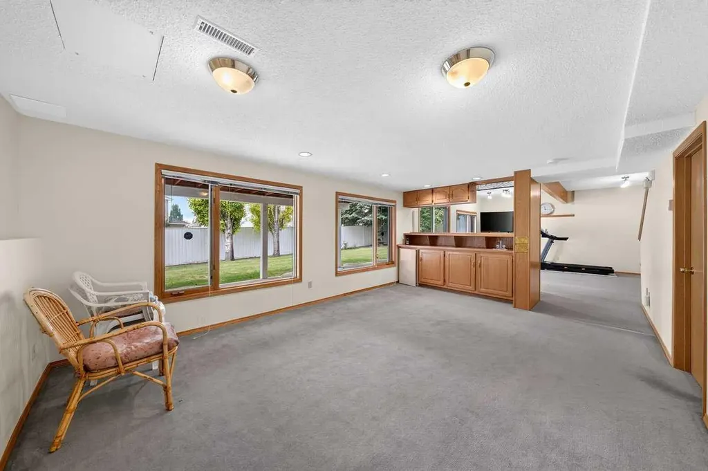 416 Sierra Morena Place SW Calgary AB T3H 2X2