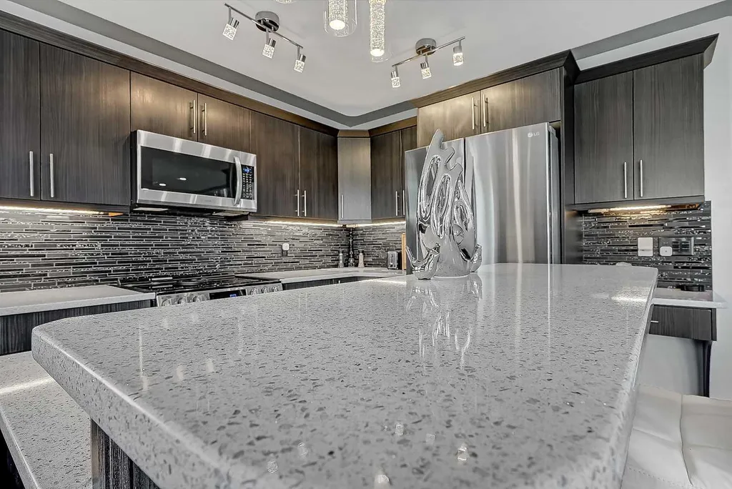 11325 106a Avenue Grande Prairie AB T8V 5X5