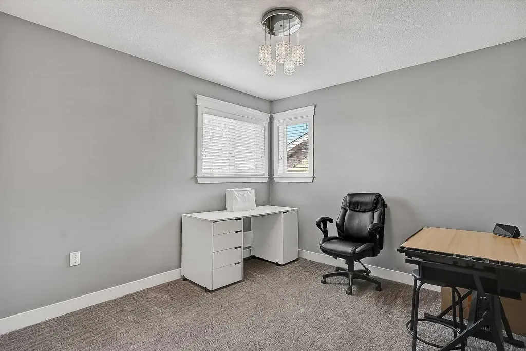11325 106a Avenue Grande Prairie AB T8V 5X5