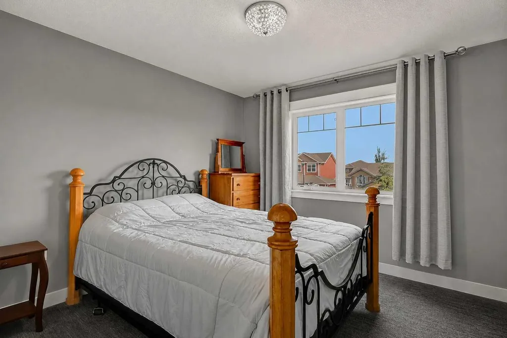11325 106a Avenue Grande Prairie AB T8V 5X5