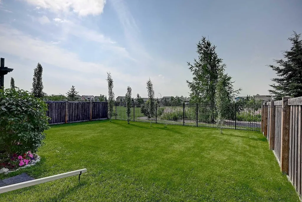 11325 106a Avenue Grande Prairie AB T8V 5X5