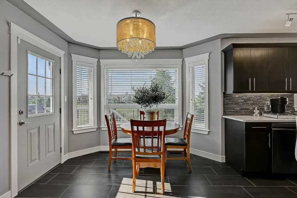 11325 106a Avenue Grande Prairie AB T8V 5X5