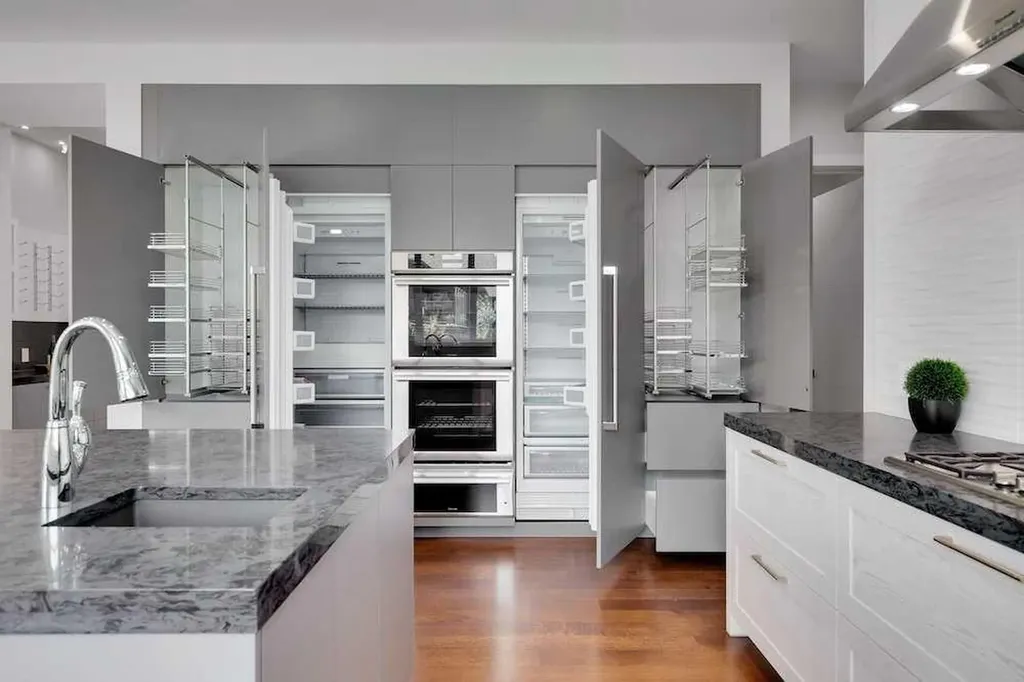 3 Wexford Bay SW Calgary AB T3H 0E2