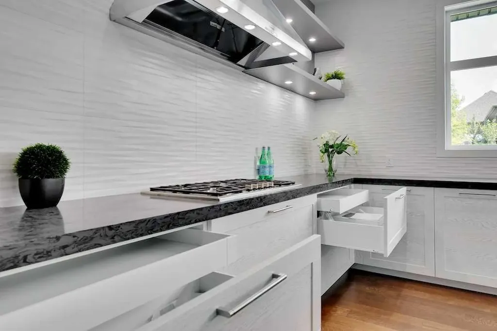 3 Wexford Bay SW Calgary AB T3H 0E2