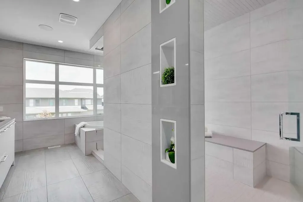 3 Wexford Bay SW Calgary AB T3H 0E2