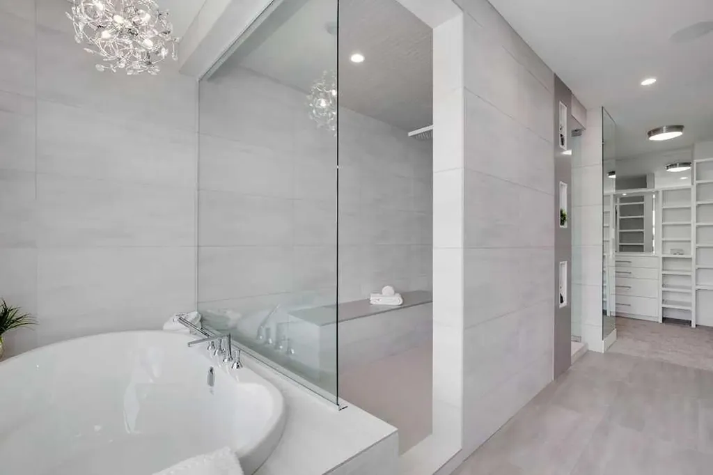 3 Wexford Bay SW Calgary AB T3H 0E2