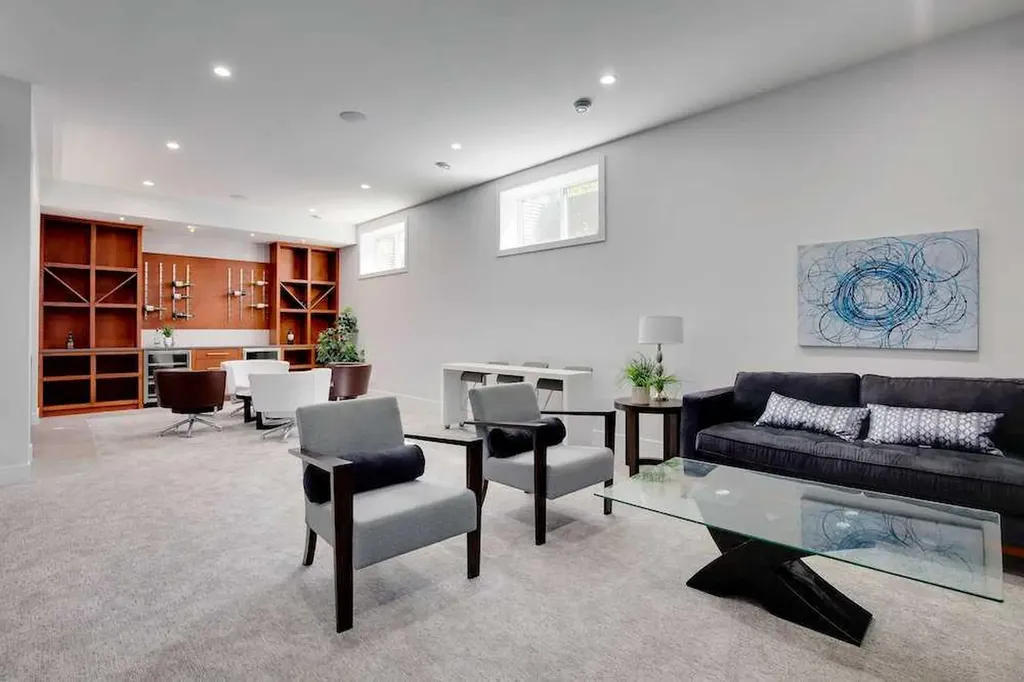 3 Wexford Bay SW Calgary AB T3H 0E2