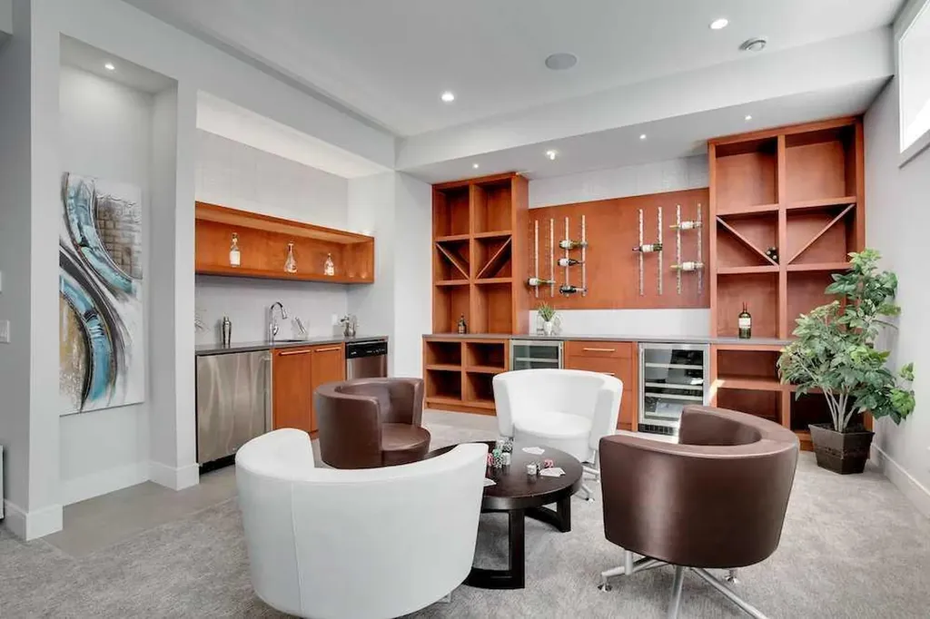 3 Wexford Bay SW Calgary AB T3H 0E2