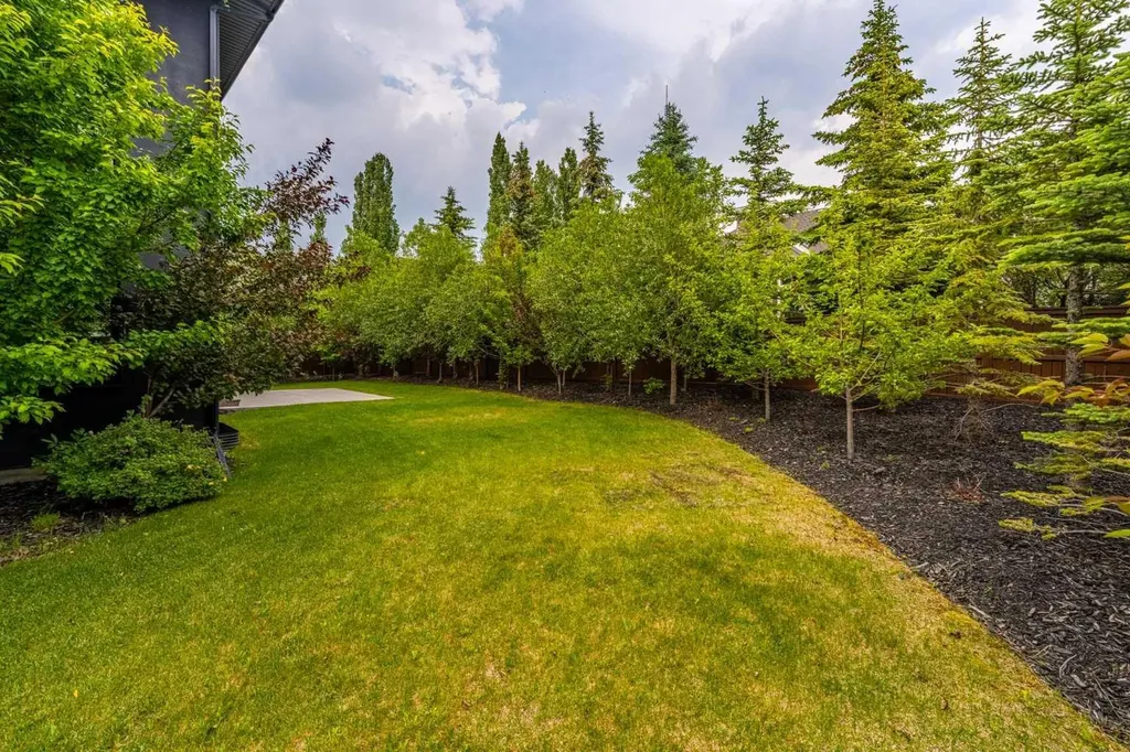 3 Wexford Bay SW Calgary AB T3H 0E2