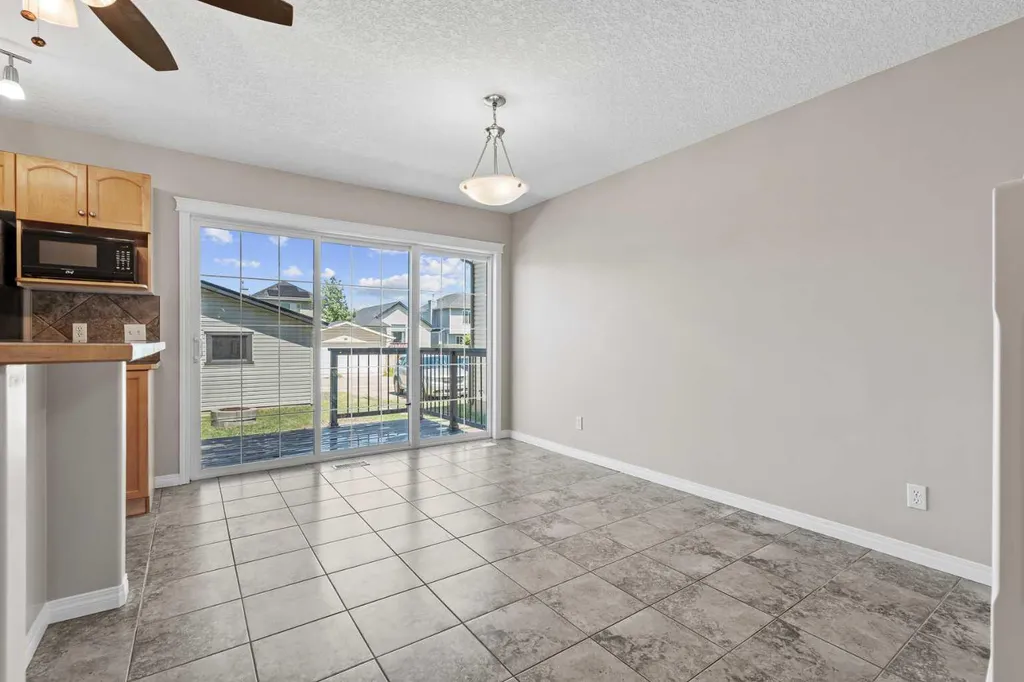 28 Saddlebrook Gardens NE Calgary AB T3J 5M6