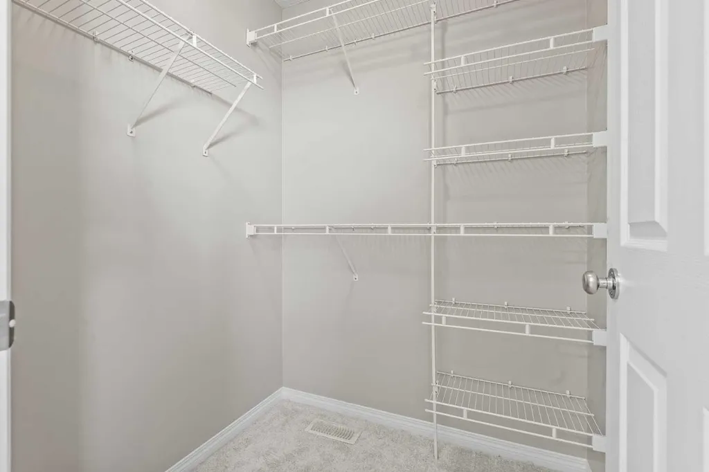 28 Saddlebrook Gardens NE Calgary AB T3J 5M6