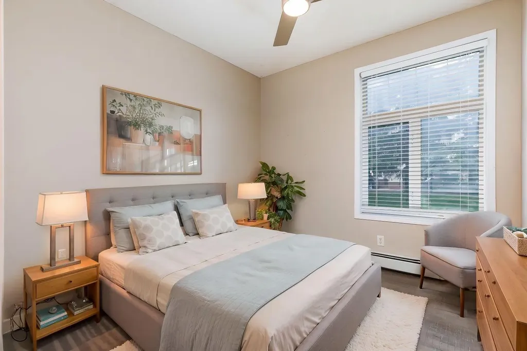 8 Country Village Bay NE Calgary AB T3K 5J7