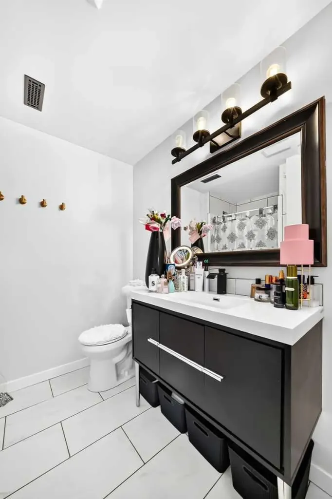 553 Macewan Drive NW Calgary AB T3K 3R2