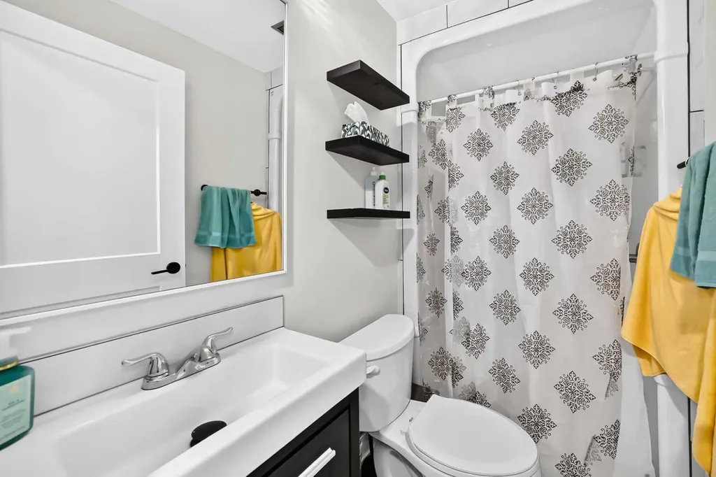 553 Macewan Drive NW Calgary AB T3K 3R2