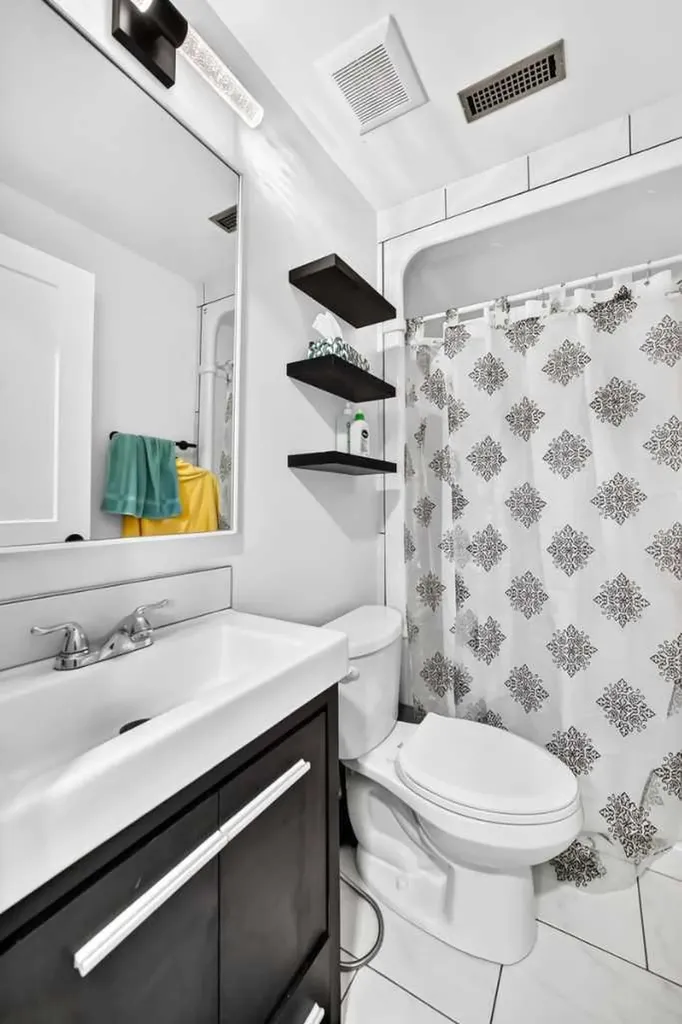 553 Macewan Drive NW Calgary AB T3K 3R2