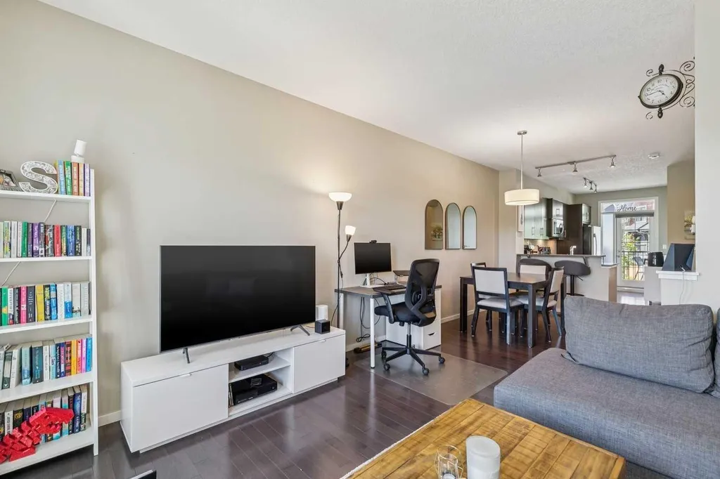 334 Ascot Circle SW Calgary AB T3H0X2