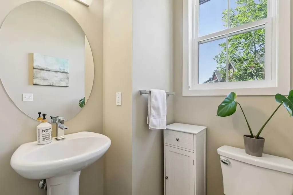 334 Ascot Circle SW Calgary AB T3H0X2