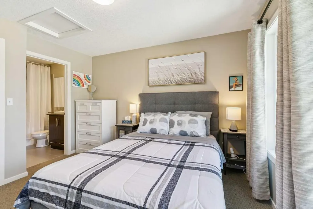 334 Ascot Circle SW Calgary AB T3H0X2
