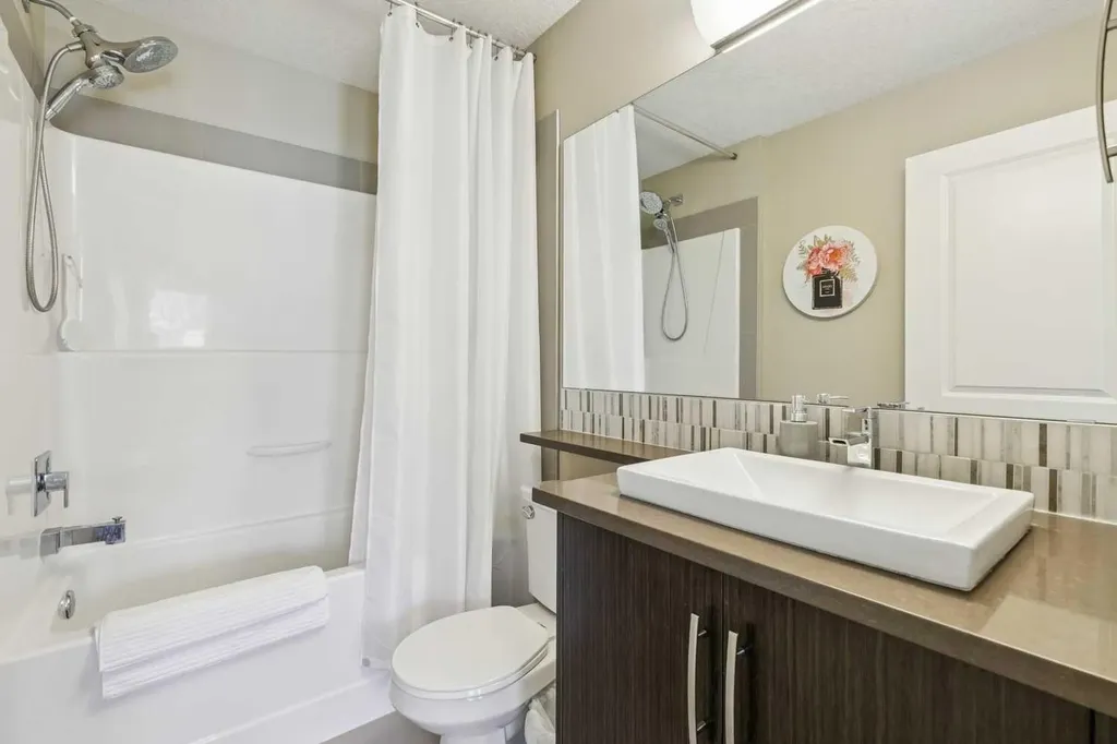 334 Ascot Circle SW Calgary AB T3H0X2