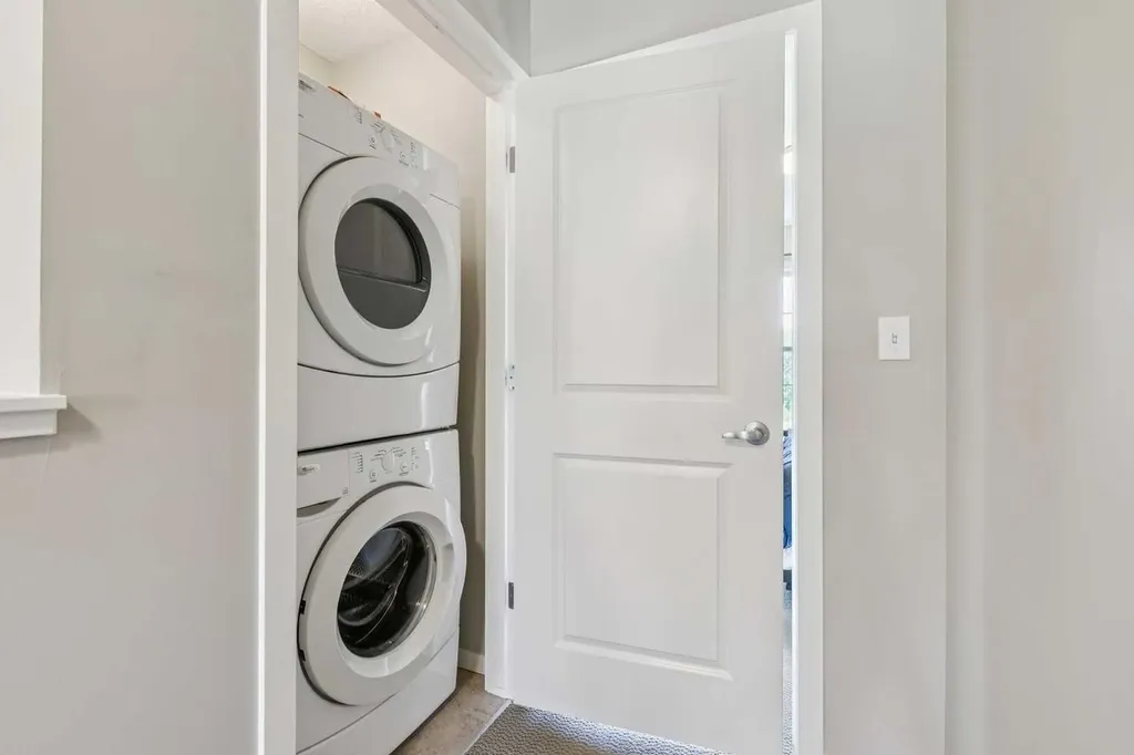 334 Ascot Circle SW Calgary AB T3H0X2