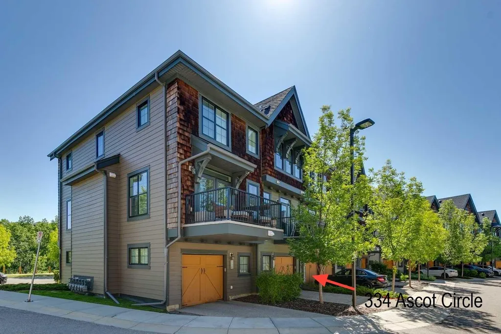 334 Ascot Circle SW Calgary AB T3H0X2