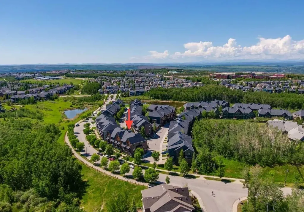 334 Ascot Circle SW Calgary AB T3H0X2