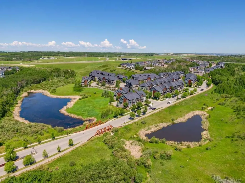 334 Ascot Circle SW Calgary AB T3H0X2