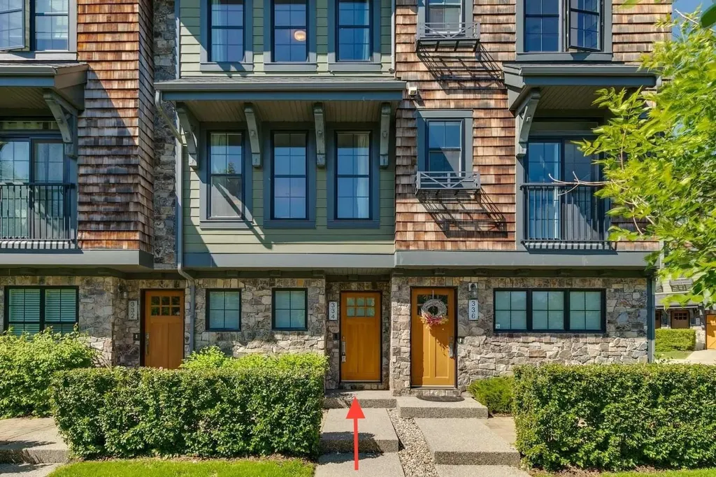 334 Ascot Circle SW Calgary AB T3H0X2