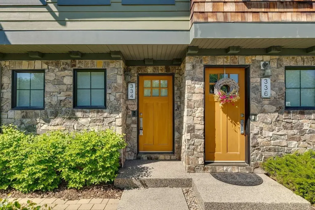 334 Ascot Circle SW Calgary AB T3H0X2