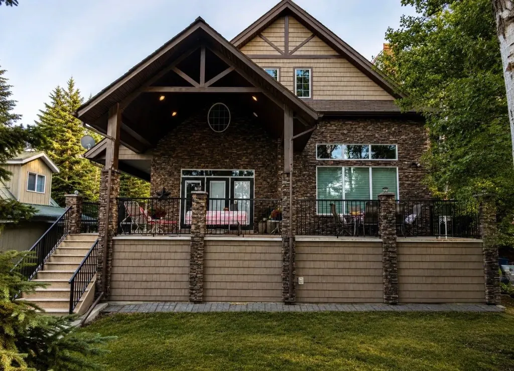 210 6 Avenue Rural Cypress County AB T0J1C0