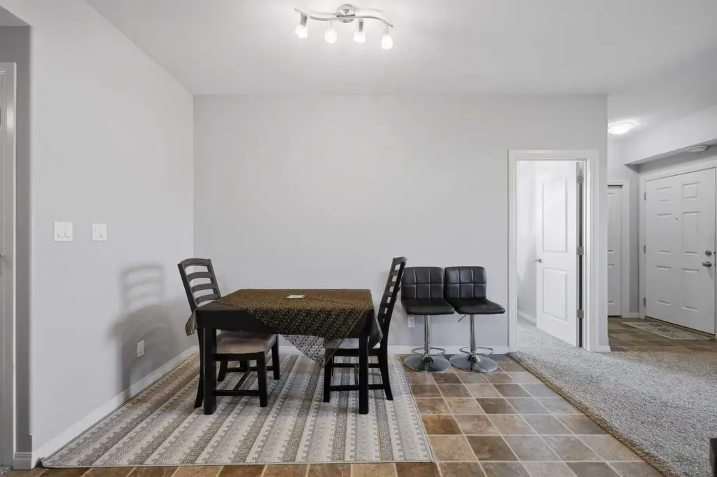 639 Oak Street Springbrook AB T4S 0E5