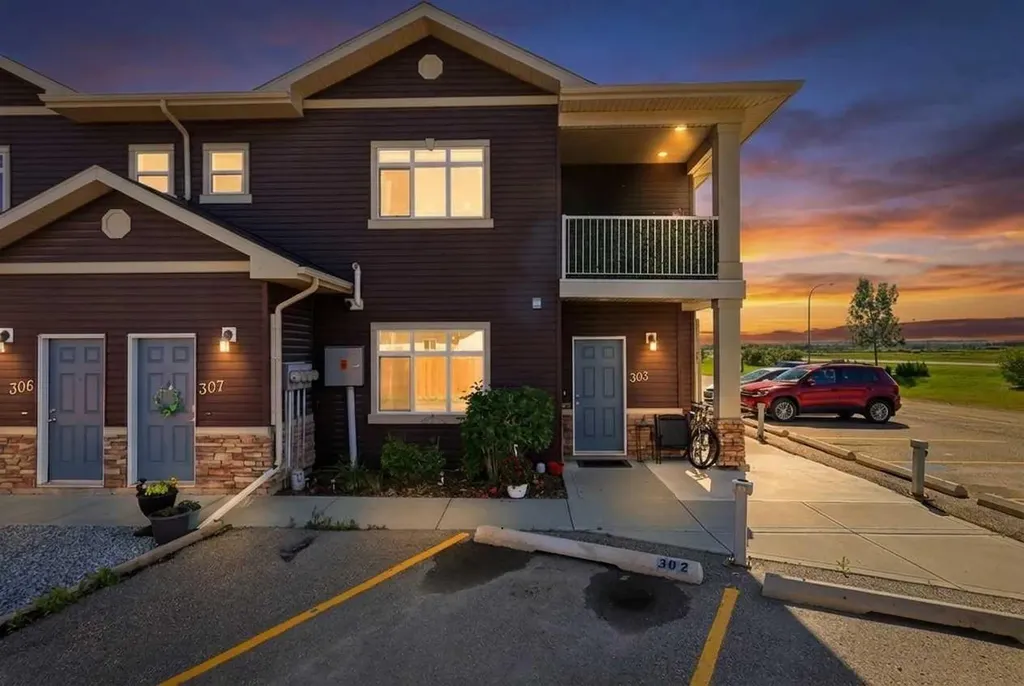 639 Oak Street Springbrook AB T4S 0E5