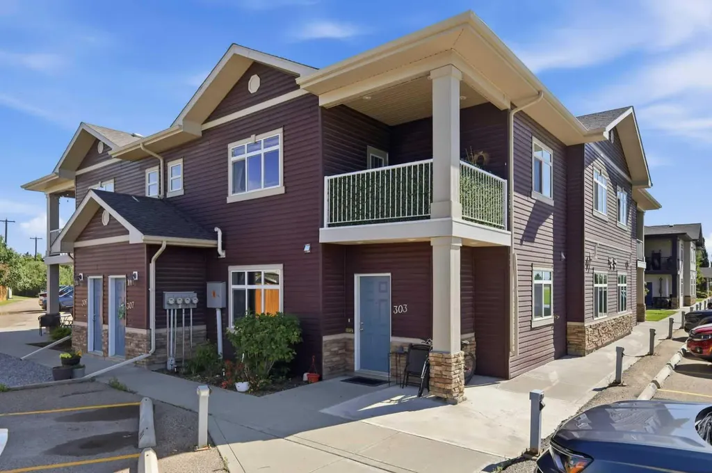 639 Oak Street Springbrook AB T4S 0E5