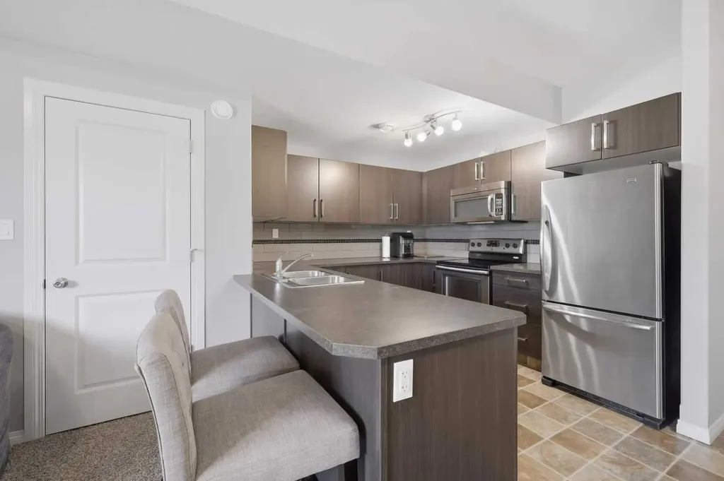 639 Oak Street Springbrook AB T4S 0E5