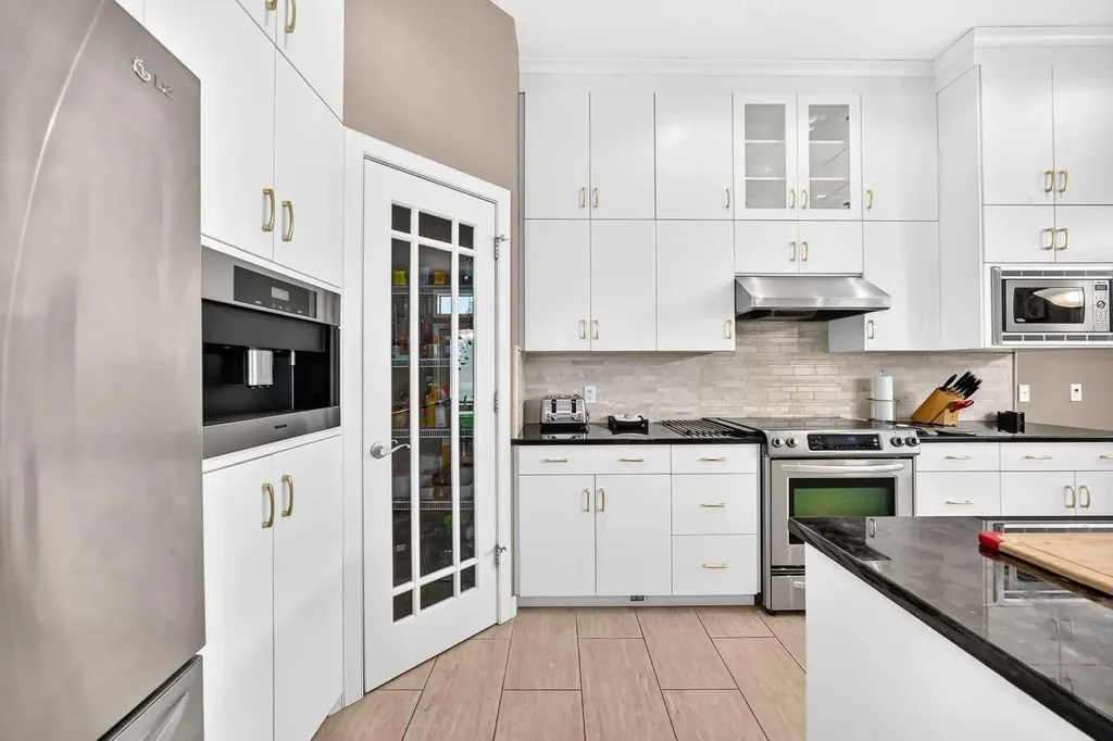 116 Bridle Estates Road SW Calgary AB T2Y0G1