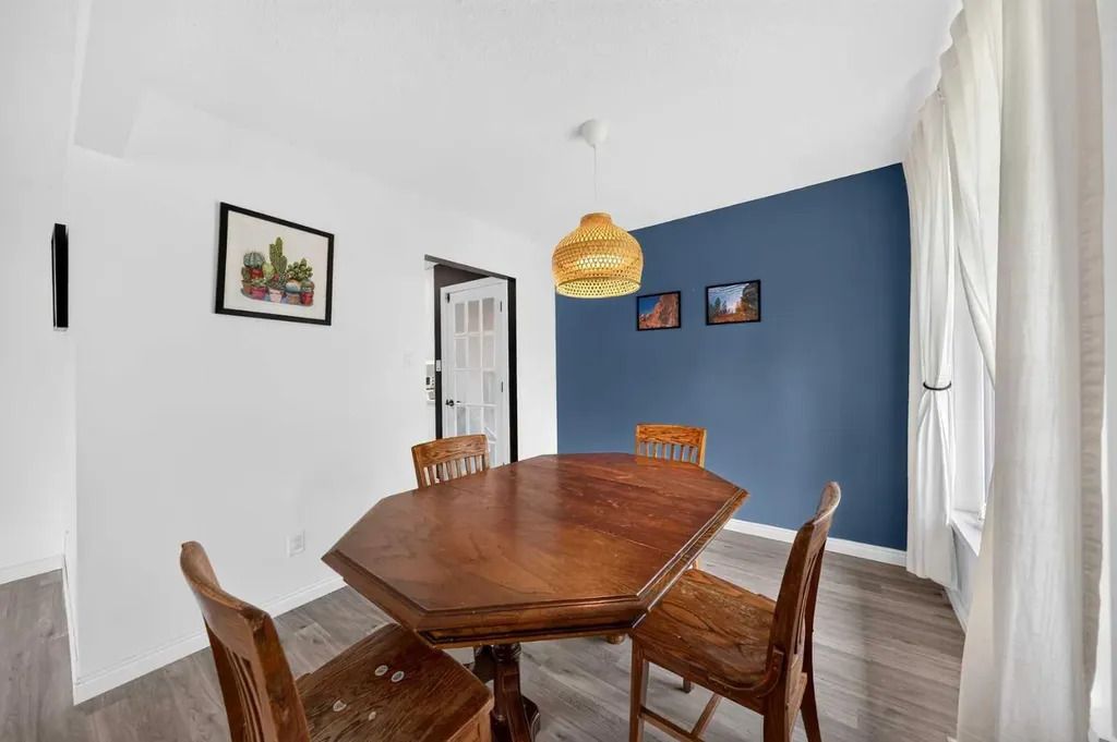 4819 Vanguard Road NW Calgary AB T3A 0R5