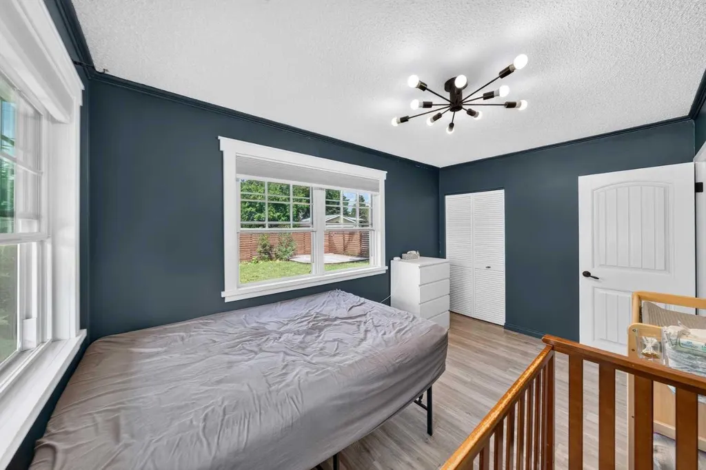 4819 Vanguard Road NW Calgary AB T3A 0R5