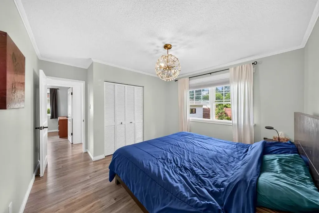 4819 Vanguard Road NW Calgary AB T3A 0R5