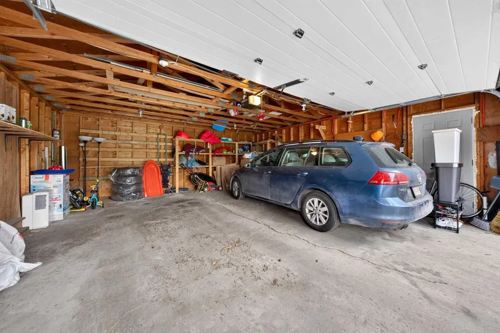 4819 Vanguard Road NW Calgary AB T3A 0R5