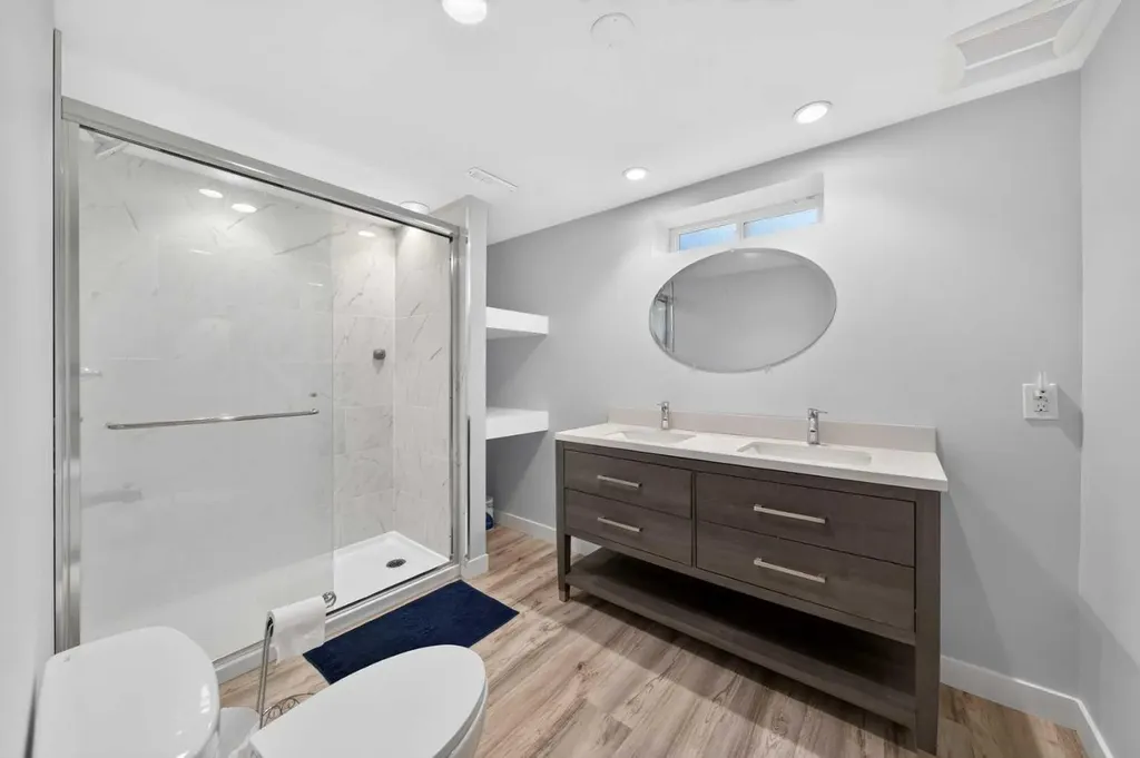 4819 Vanguard Road NW Calgary AB T3A 0R5