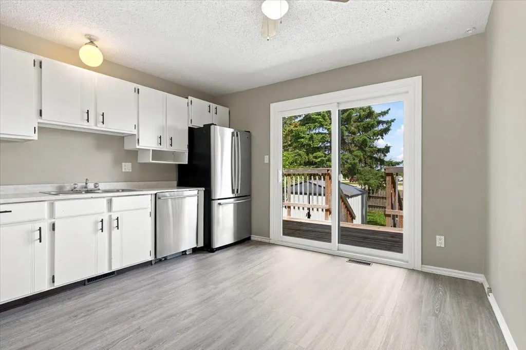 8113 94 Street Grande Prairie AB T8V 5R4