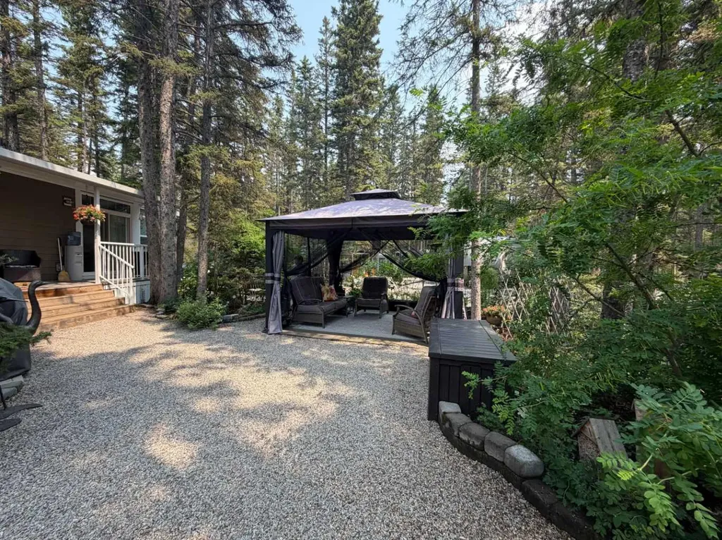 8 Timber Alley Rural Mountain View County AB T0M 1X0