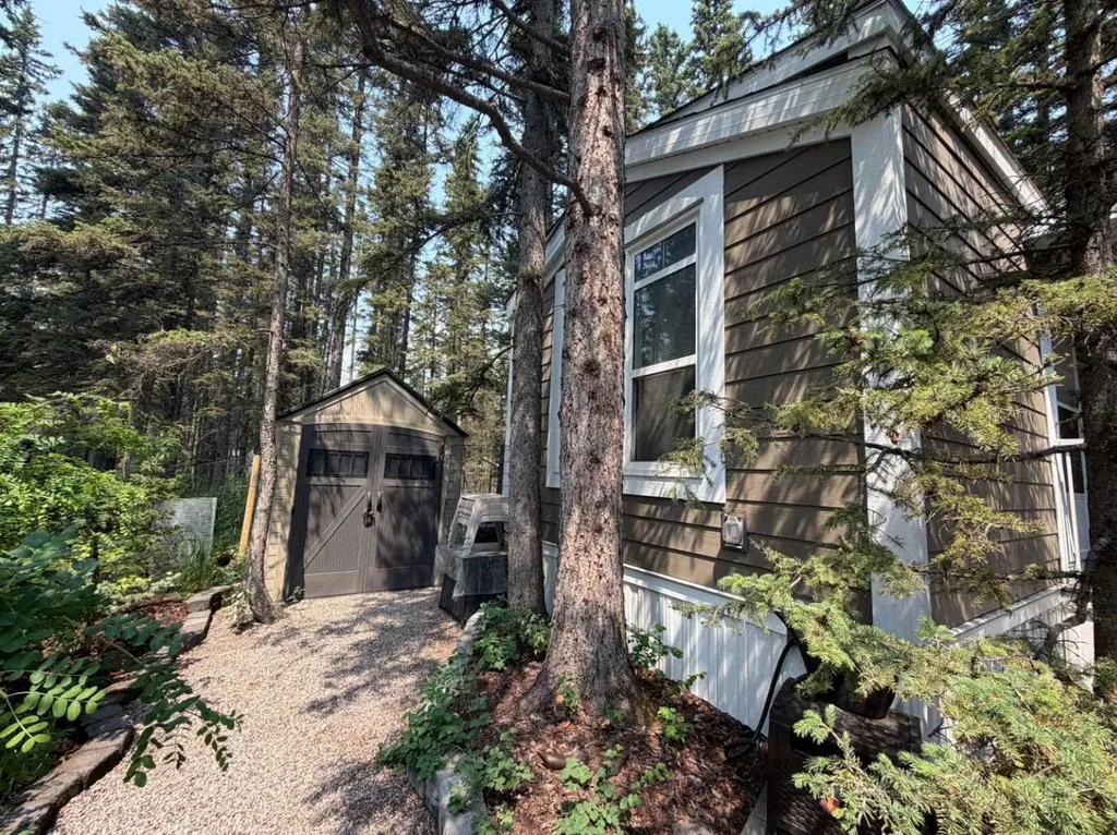 8 Timber Alley Rural Mountain View County AB T0M 1X0