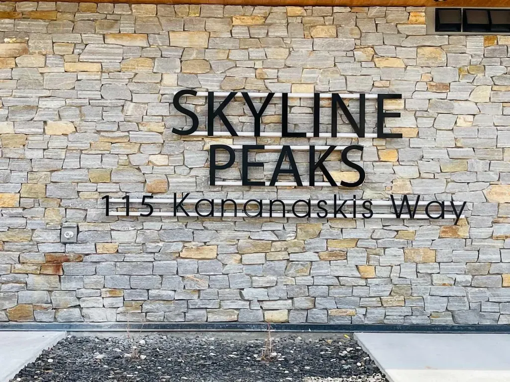 115 Kananaskis Way Canmore AB T1W 2X2