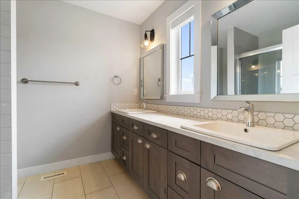 13425 104 A Street Grande Prairie AB T8V 6K8