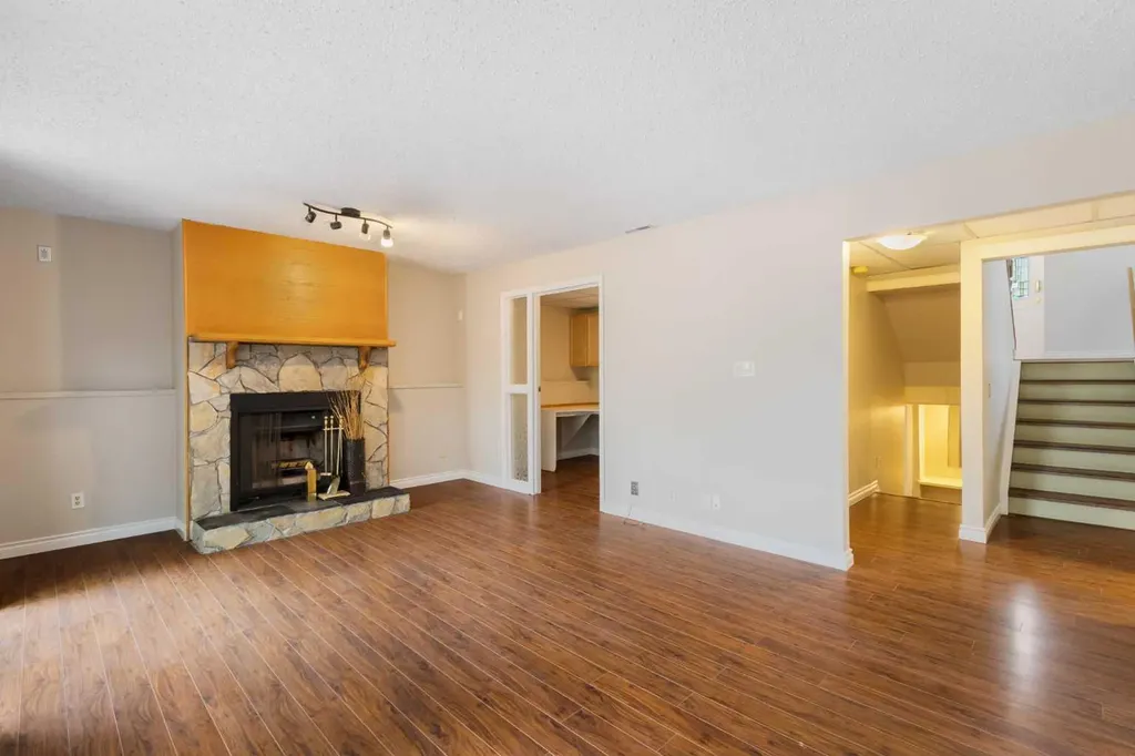 68 Scenic Acres Drive NW Calgary AB T3L 1C2