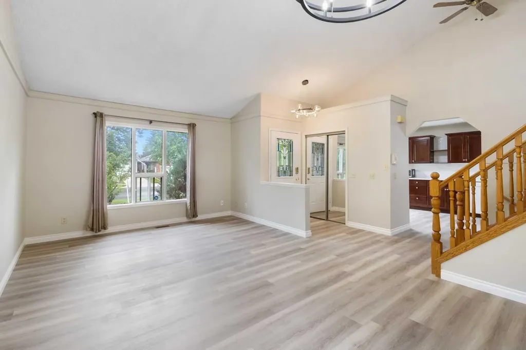 68 Scenic Acres Drive NW Calgary AB T3L 1C2